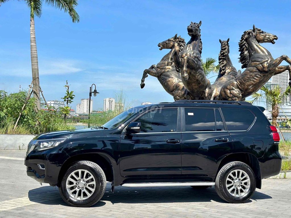Prado VX sx 2020 màu đen siêu đẹp. Mua bán Ô tô tại Quận Cầu Giấy Hà Nội được đăng bởi Cao Quý hình 16