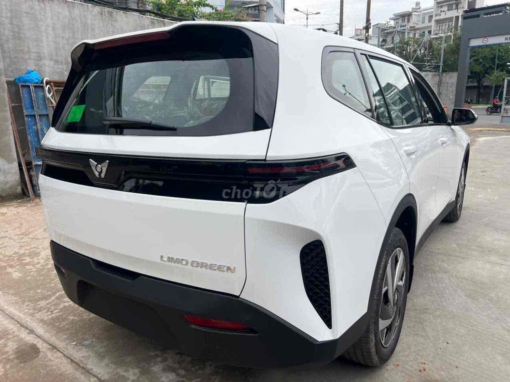 Электромобиль Limo Green 7 мест белый, скидка 9%