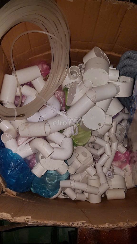Phụ kiện ống điện Nhựa Trắng. Mua bán Nội thất, đồ gia dụng khác tại Quận Ninh Kiều Cần Thơ được đăng bởi votan hình 1