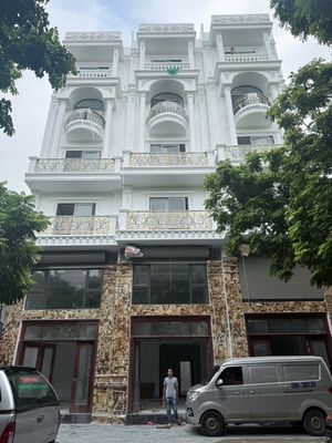 House in Long Biên