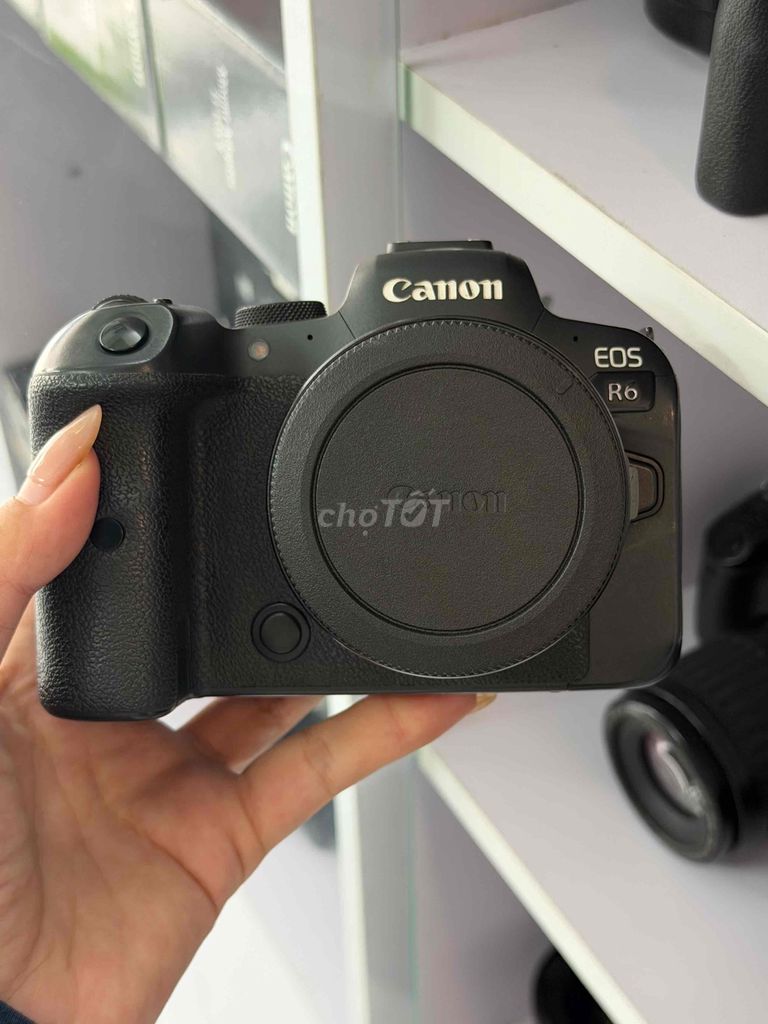 Máy ảnh Canon EOS R6 Đen phụ kiện. Mua bán Máy ảnh, Máy quay tại Quận Tân Bình Tp Hồ Chí Minh được đăng bởi Nguyễn Thị Sao Mai hình 1