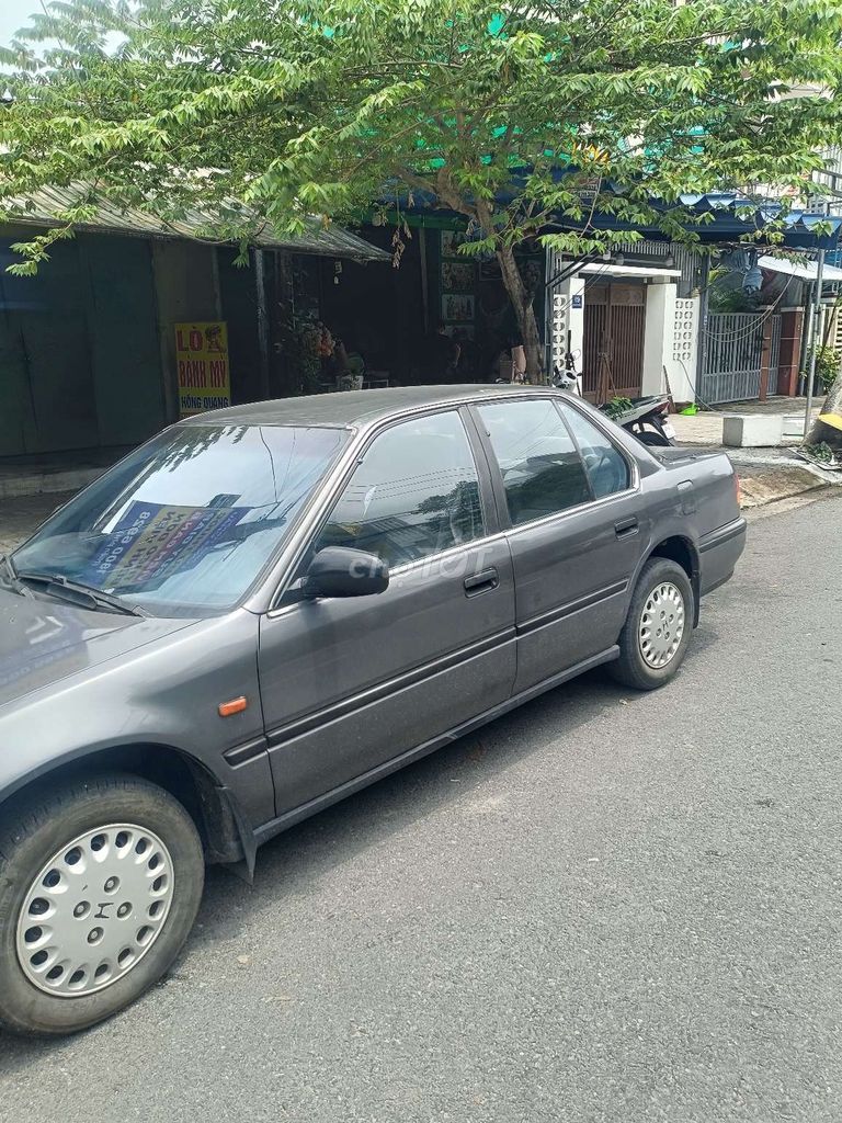 Honda Accord 2.0, седан, серый