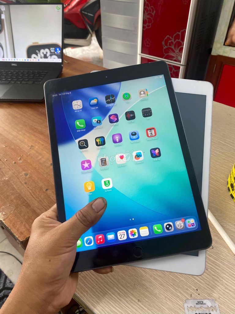 Apple iPad Gen 8 32GB WiFi Đen Đã sử dụng. Mua bán Máy tính bảng tại Quận Hồng Bàng Hải Phòng được đăng bởi nguyễn văn tuân hình 1