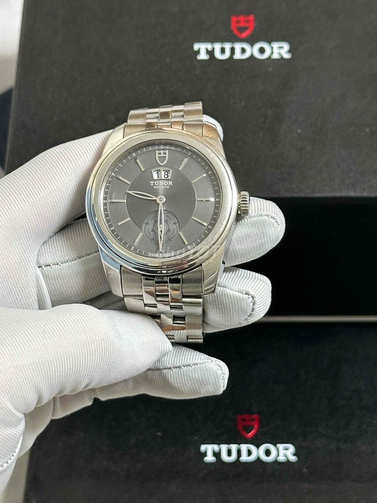 Tudor Glamour 57000 42mm