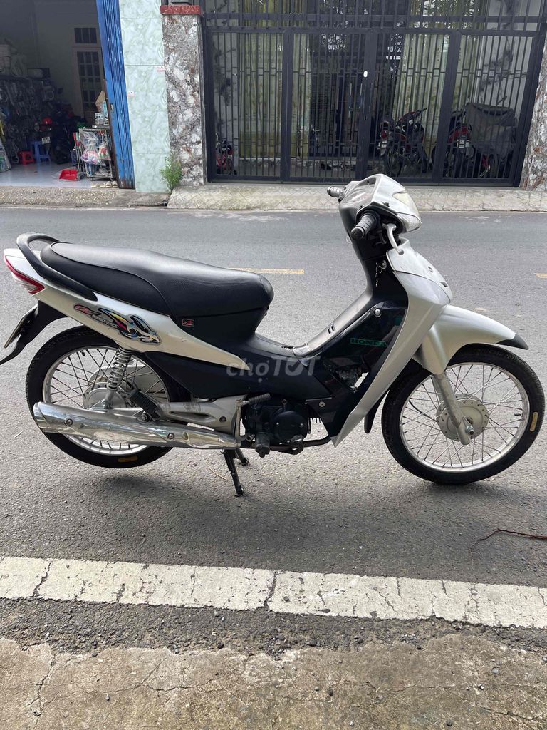 Honda Wave Alpha 2006 Tem xương cá Bạc biển 54. Mua bán Xe máy tại Quận Cái Răng Cần Thơ được đăng bởi Cầm Đồ Minh Tấn hình 4