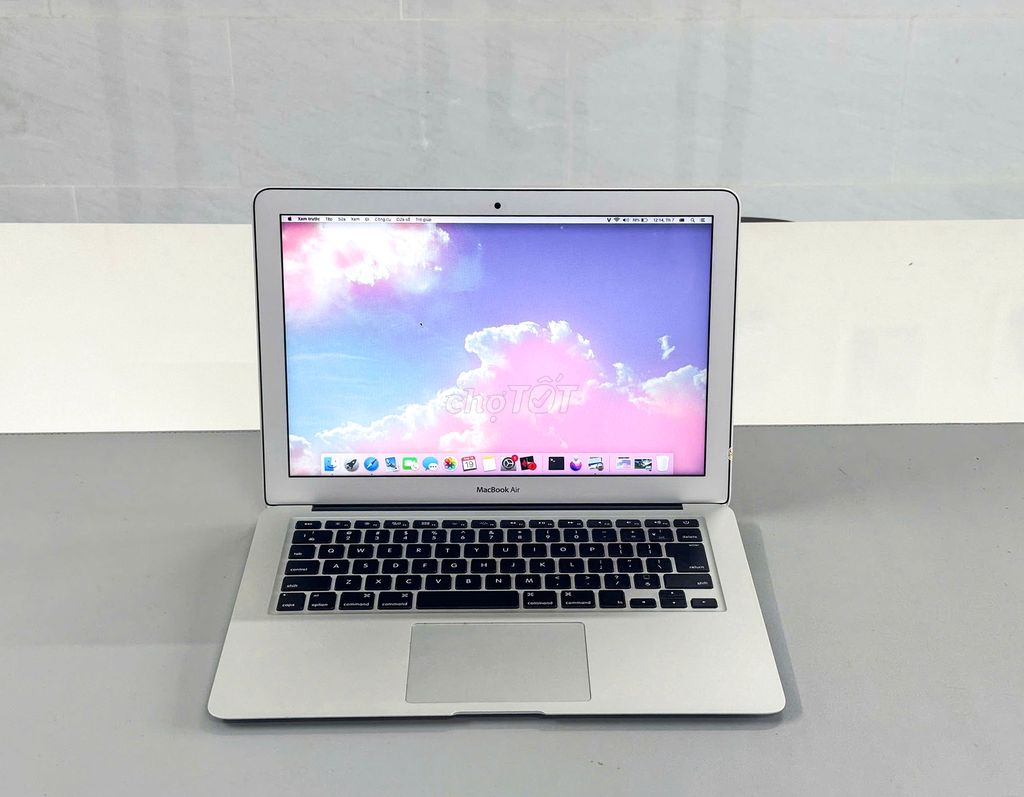 Macbook Air 2017, 13inch - Gọn nhẹ - giá tốt