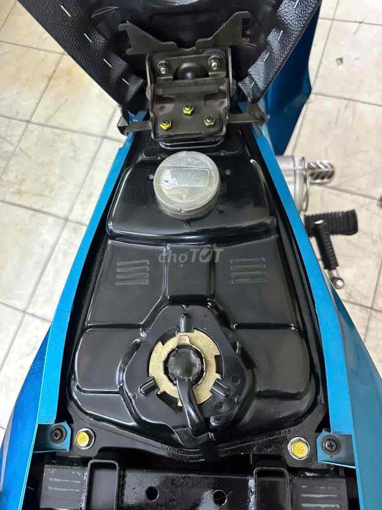 Future 2001. đầu nồi zin 100%. BSTP 1 đời chủ. Mua bán Xe máy tại Quận Bình Thạnh Tp Hồ Chí Minh được đăng bởi Lê Nhân hình 2