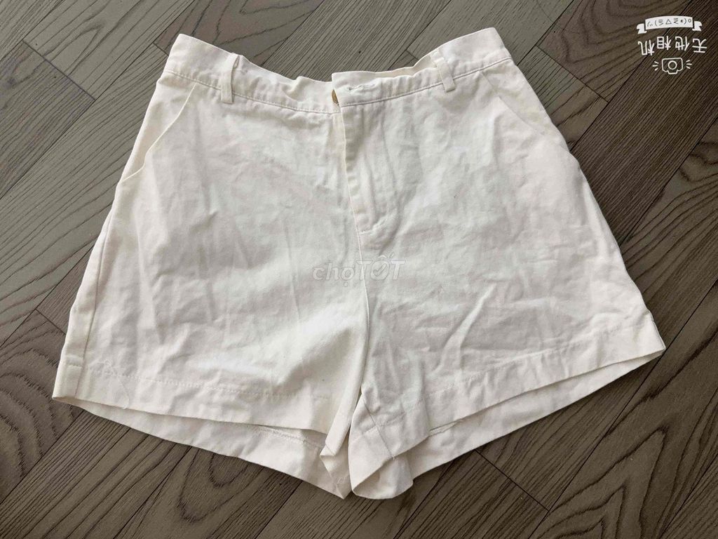 Quần short nữ co giãn nhẹ Trắng 40/46kg. Mua bán Quần áo tại Quận Bình Thạnh Tp Hồ Chí Minh được đăng bởi lan anh hình 1