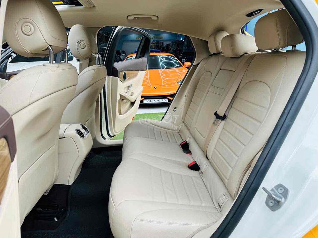 Mercedes-Benz GLC300 Coupe 2017 4MATIC. Mua bán Ô tô tại Quận 8 Tp Hồ Chí Minh được đăng bởi Hồng Phúc hình 4