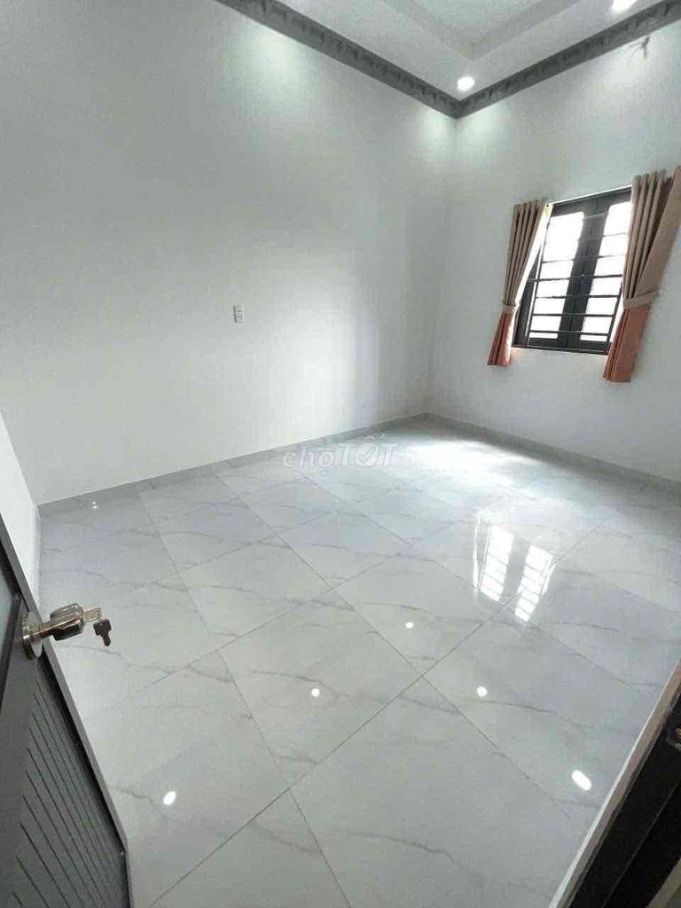 NHÀ 1 TRỆT 1 LẦU 3PN SHR