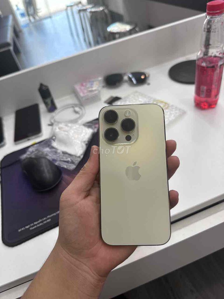 Apple iPhone 14 Pro Vàng. Mua bán Điện thoại tại Quận Gò Vấp Tp Hồ Chí Minh được đăng bởi Tý Store hình 1