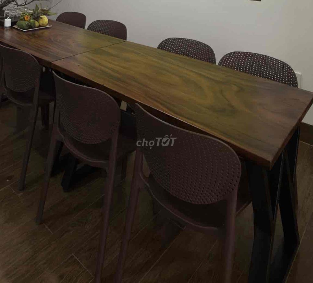 cần pas 9 bô bàn gỗ me tây ( 4 ghế nhựa ) moi 99%. Mua bán Bàn ghế tại Quận Thanh Khê Đà Nẵng được đăng bởi Nguyen hình 1
