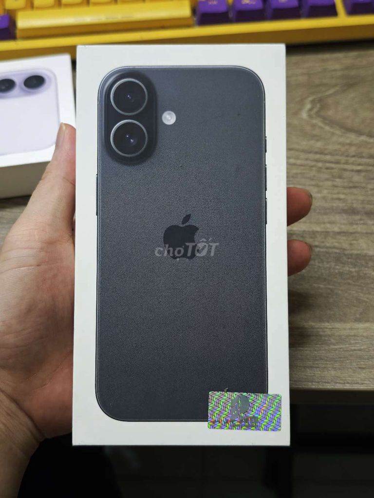 Apple iPhone 17 Đen Mới nguyên seal. Mua bán Điện thoại tại Quận Liên Chiểu Đà Nẵng được đăng bởi Trần Công Minh Phú hình 1
