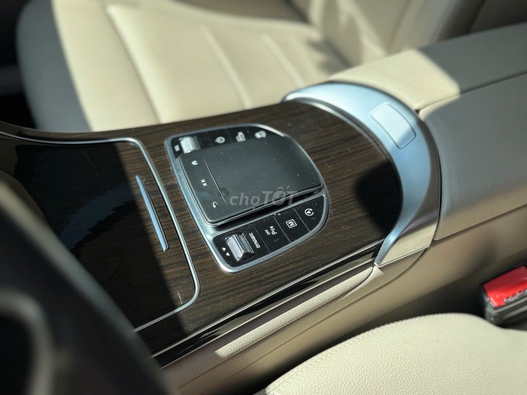 Mercedes Benz GLC200 2022 Siêu Mới. Mua bán Ô tô tại Quận Thanh Xuân Hà Nội được đăng bởi Nguyễn Tuấn Hoàng hình 12