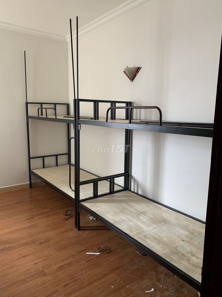 Giường tầng sắt sơn tĩnh điện 1m9x85cm. Mua bán Giường, chăn ga gối nệm tại Quận Nam Từ Liêm Hà Nội được đăng bởi Nguyễn Văn Kiên hình 1