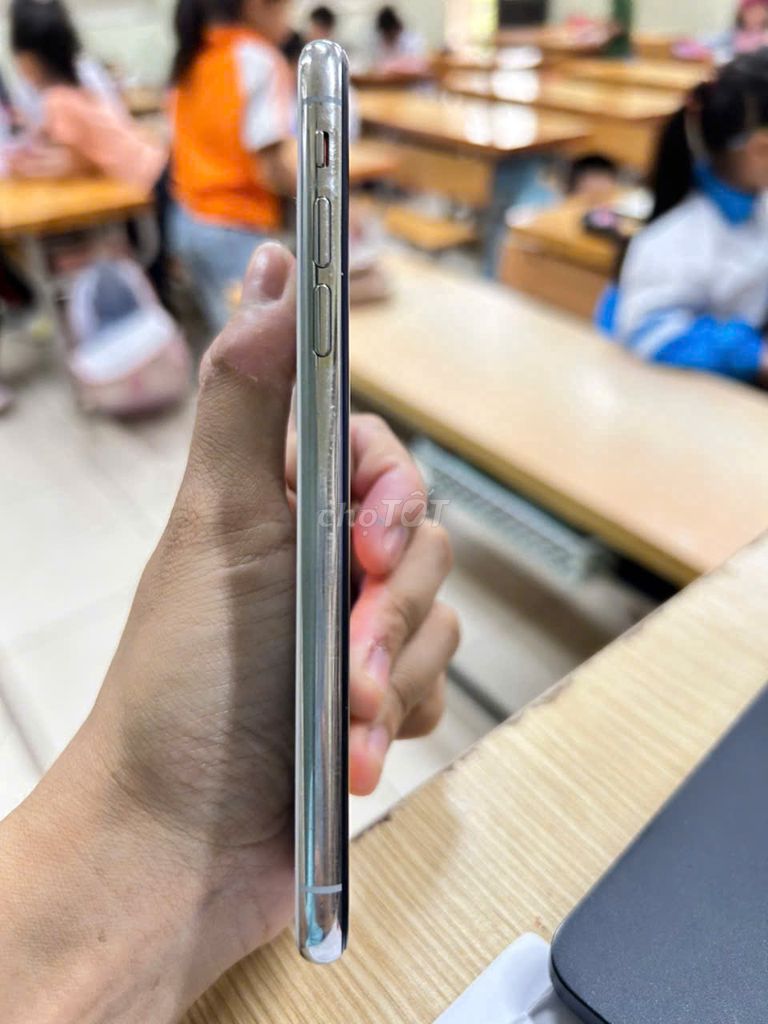 Apple iPhone X Bạc Quốc tế. Mua bán Điện thoại tại Quận Hà Đông Hà Nội được đăng bởi Nguyễn linh hình 1