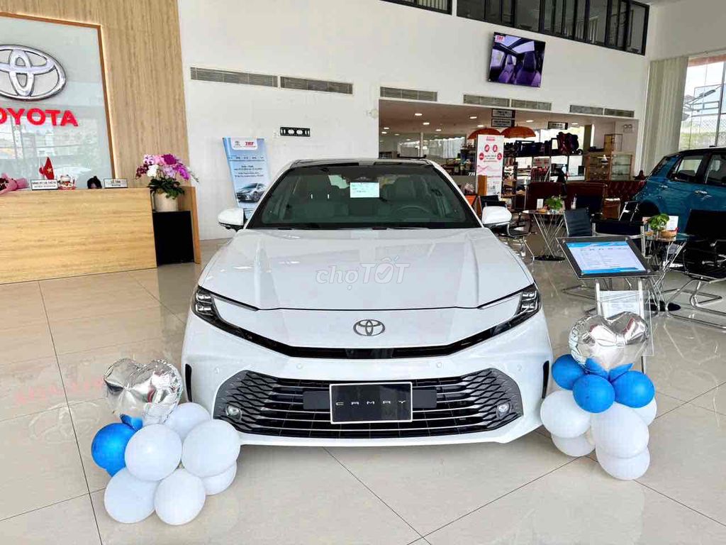 Toyota Camry Hybrid MID màu trắng tặng 100% thuế. Mua bán Ô tô tại Huyện Bình Chánh Tp Hồ Chí Minh được đăng bởi PHƯỚC LỚN TOYOTA hình 6