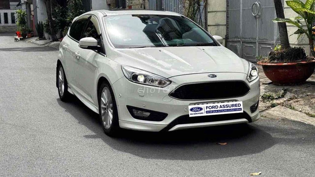 Ford Focus Sport 2018 Trắng 35.000 km. Mua bán Ô tô tại Quận Tân Bình Tp Hồ Chí Minh được đăng bởi Sài Gòn Ford hình 2