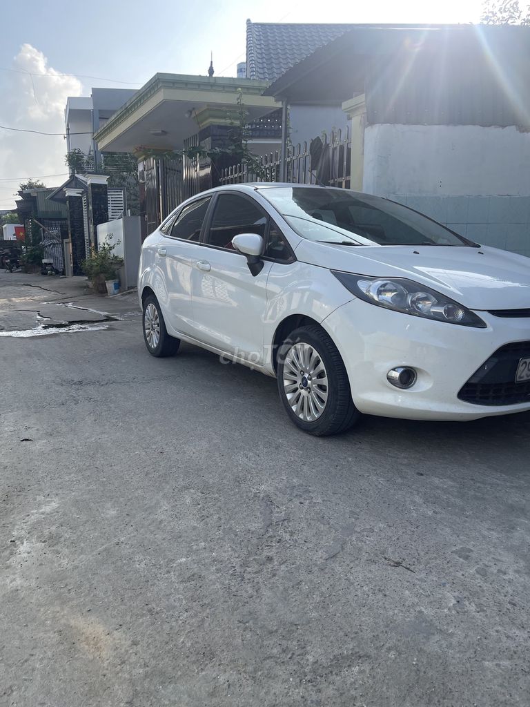 Ford Fiesta 2013  - 120000 km. Mua bán Ô tô tại Huyện Quốc Oai Hà Nội được đăng bởi Tuanduc Dương hình 2