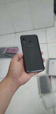 Samsung A30, r 4gb, 64gb