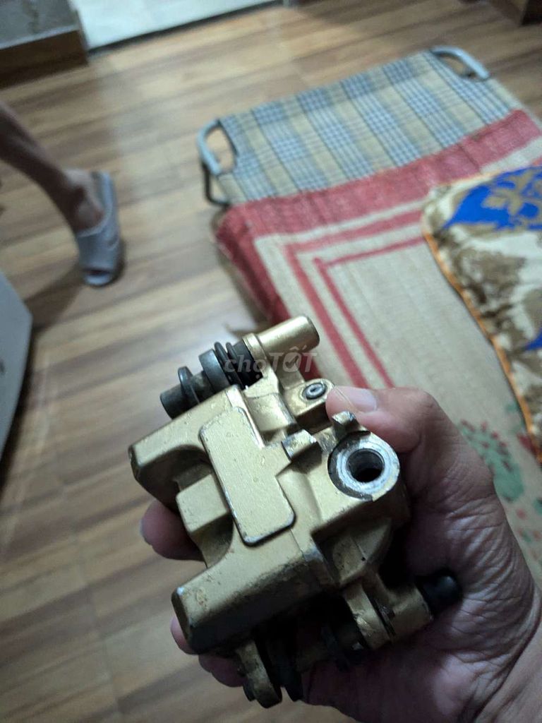 Cụm Heo dầu phanh đĩa trước. Mua bán Phụ tùng xe tại Thị xã Hương Thủy Thừa Thiên Huế được đăng bởi Hoàng hình 1