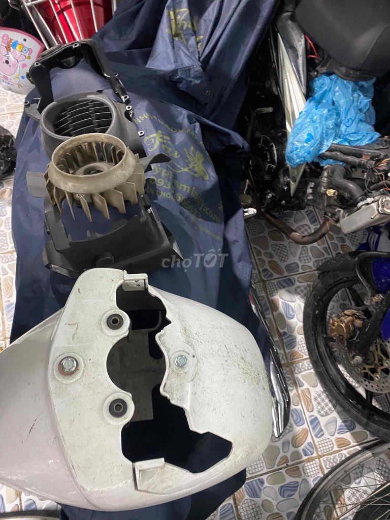 rè đèn đuôi sau với chụp quạt xe cuxi bán như hình. Mua bán Phụ tùng xe tại Quận Bình Tân Tp Hồ Chí Minh được đăng bởi Điệp hình 3