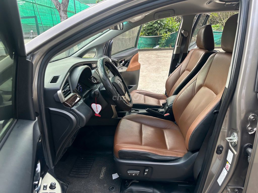 Toyota Innova 2019 2.0V - 57000 km. Mua bán Ô tô tại Thành phố Dĩ An Bình Dương được đăng bởi Siêu Thị Ô Tô Bình Dương  hình 16