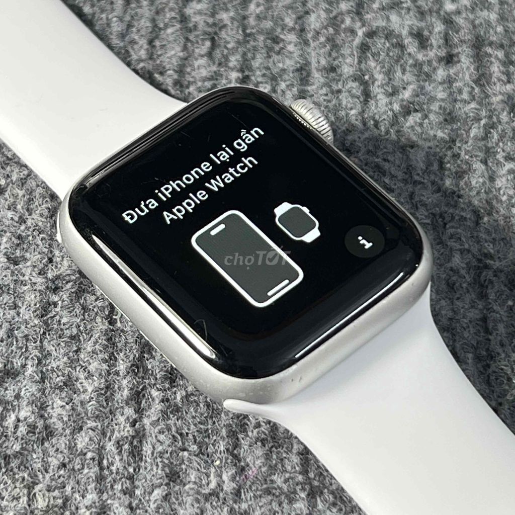 Apple Watch Series 4 40mm Bạc Nhôm Zin all. Mua bán Thiết bị đeo thông minh tại Thành phố Huế Thừa Thiên Huế được đăng bởi Thanh Thanh hình 1