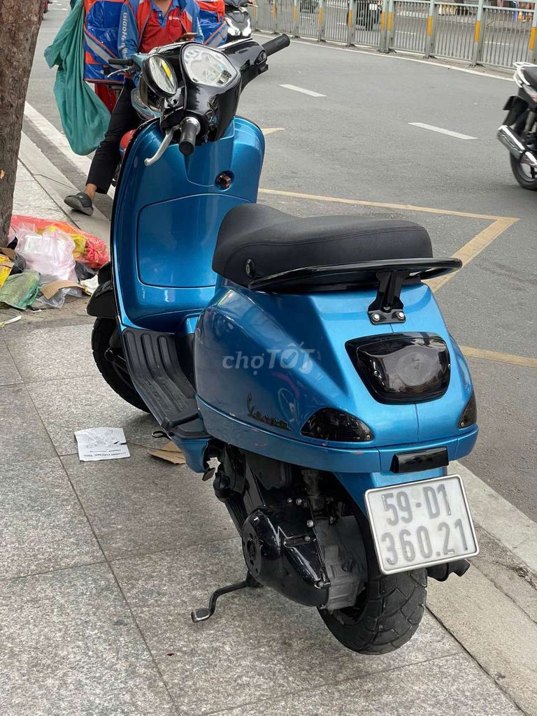Piaggio vespa LX 2012 mới 90% biển số thành phố. Mua bán Xe máy tại Quận Tân Phú Tp Hồ Chí Minh được đăng bởi Tuanduy hình 5
