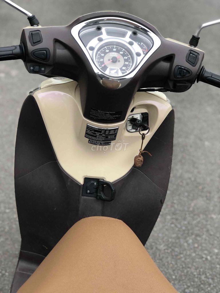 Honda SH Mode chính chủ ký.#đãbán. Mua bán Xe máy tại Huyện Hóc Môn Tp Hồ Chí Minh được đăng bởi Xe Máy Bùi Phong hình 4