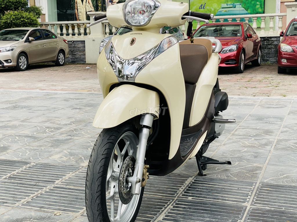 HONDA SH MODE 125 TIẾT KIỆM XĂNG MÁY BỀN CHẠY KHỎE. Mua bán Xe máy tại Quận Nam Từ Liêm Hà Nội được đăng bởi TRÍ KIÊN hình 5