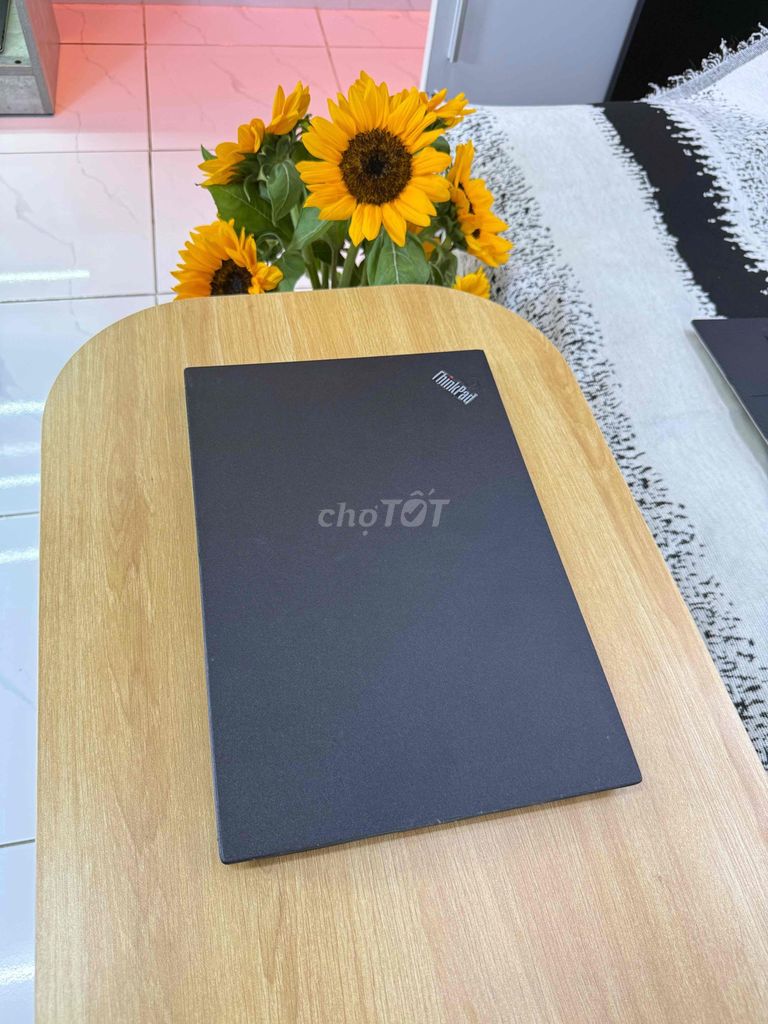 Lenovo Thinkpad T490 i7-8665U 14 inch 16GB/256GB. Mua bán Laptop tại Quận Tân Bình Tp Hồ Chí Minh được đăng bởi vy hình 1