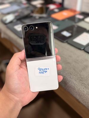 Samsung Z Flip 5 256GB Trắng