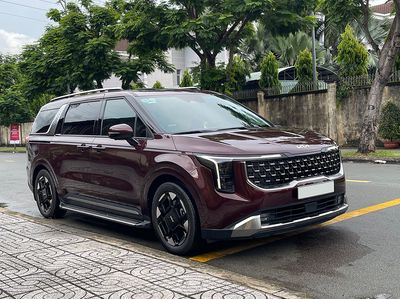 Kia Carnival Signature 2025 7S Đỏ mận. Mua bán Ô tô tại Huyện Hóc Môn Tp Hồ Chí Minh được đăng bởi Xe Đẹp Minh Khôi