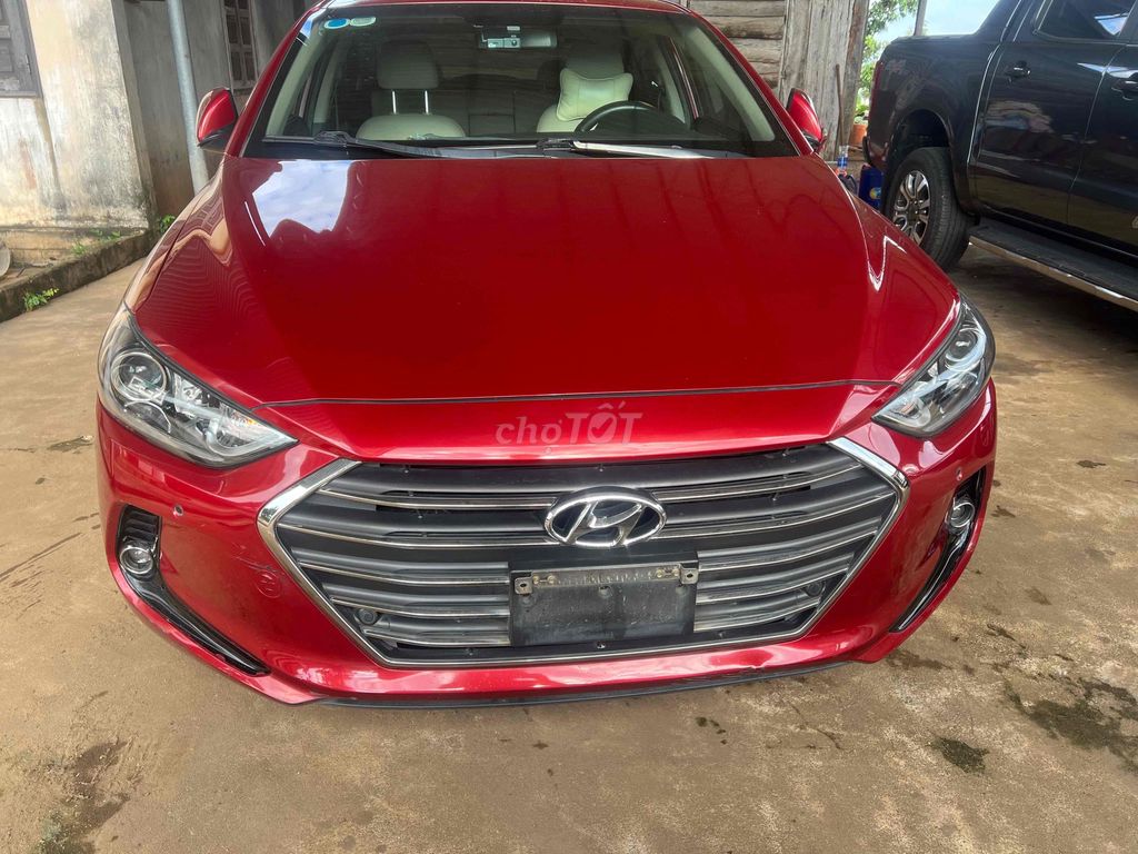 Hyundai Elantra 2018 2.0 AT - 50000 km. Mua bán Ô tô tại Huyện Krông Pắc Đắk Lắk được đăng bởi Minh Bảo hình 2
