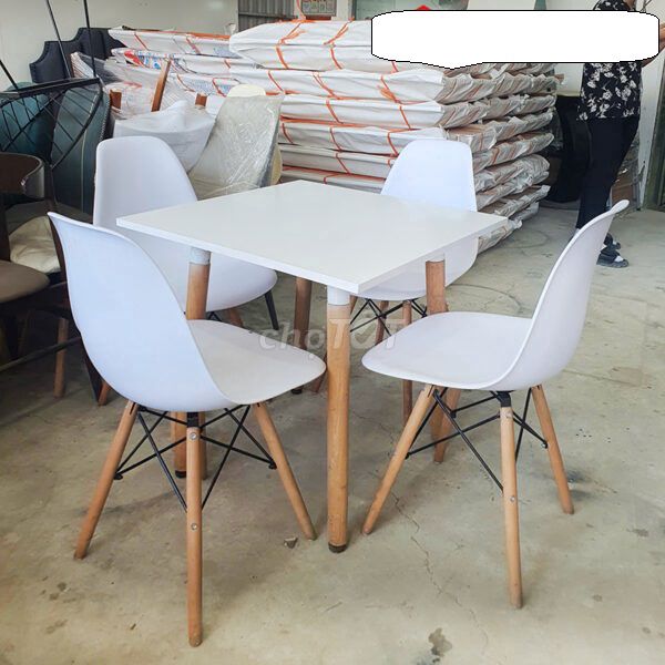 Bộ Bàn Ghế Eames Trắng Cũ Tồn Kho Giá Rẻ