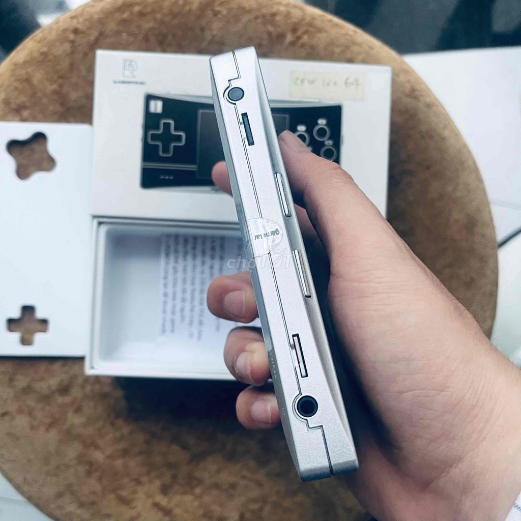 MÁY CHƠI GAME CẦM TAY ANBERNIC RG300X. Mua bán Thiết bị chơi game tại Quận 8 Tp Hồ Chí Minh được đăng bởi school stone hình 2