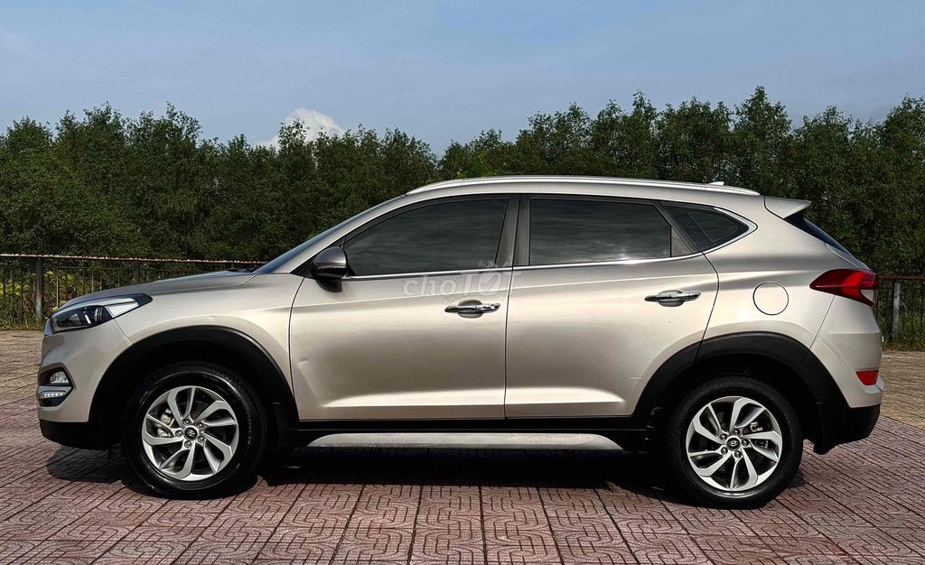 Hyundai Tucson 2018 2.0 AT - 82000 km. Mua bán Ô tô tại Quận Cẩm Lệ Đà Nẵng được đăng bởi nguyễn văn khoa hình 6
