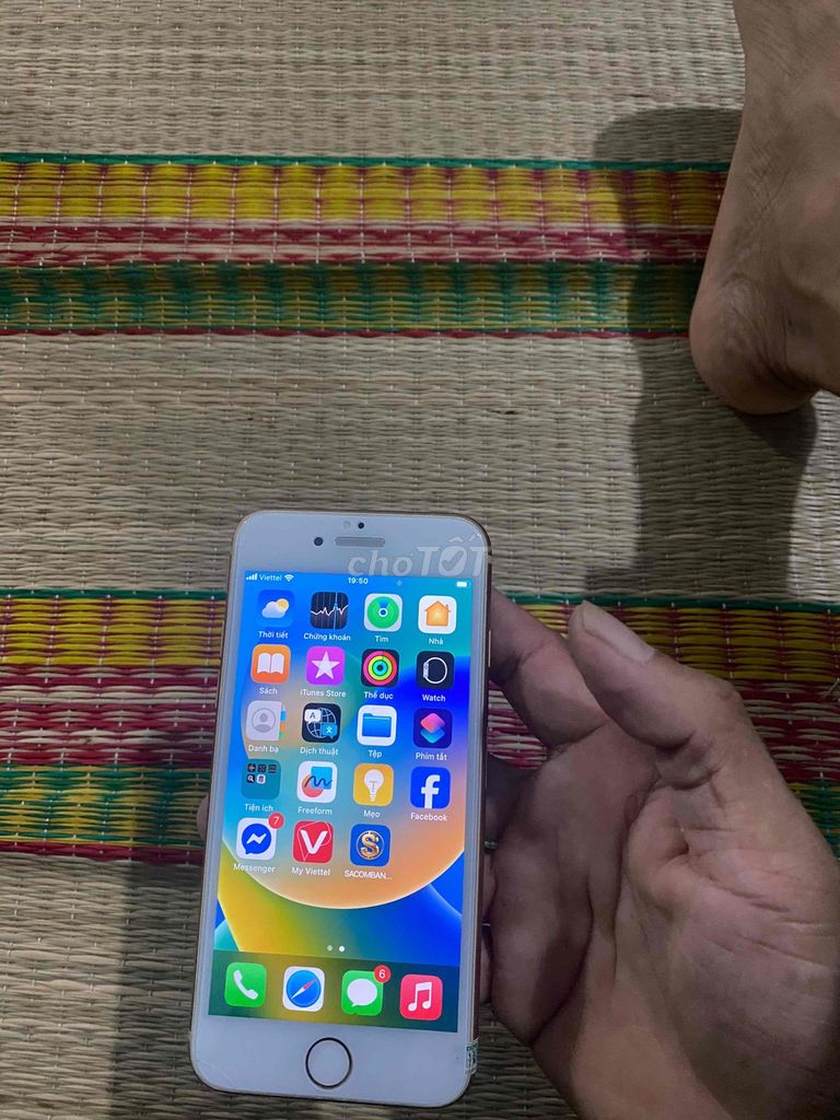Apple iPhone 8 Vàng. Mua bán Điện thoại tại Huyện Chơn Thành Bình Phước được đăng bởi Hồ Văn Quang Land hình 1