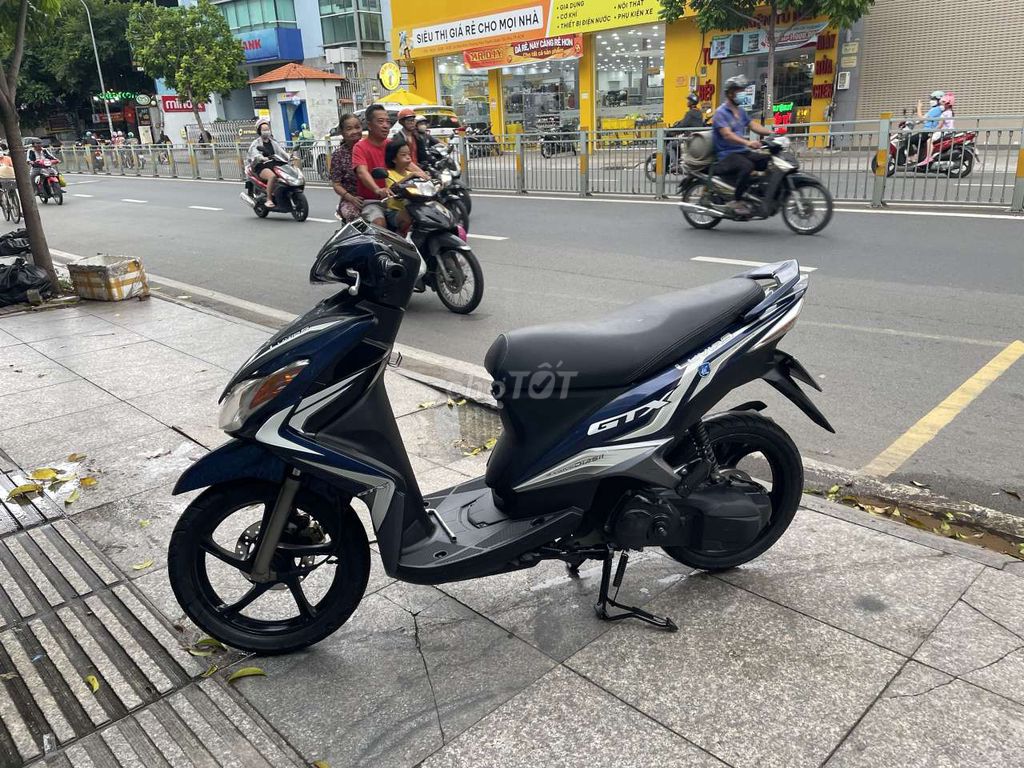 Yamaha Luvias 2012 mới 90% biển số thành phố