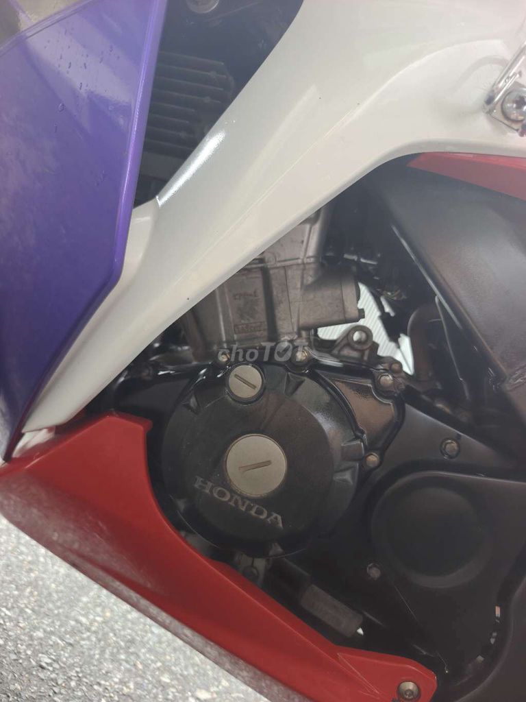 Honda CBR 150cc 2012 Đỏ Tím.xe zin.máy bao êm. Mua bán Xe máy tại Quận 10 Tp Hồ Chí Minh được đăng bởi mua bán điện thoại  hình 11