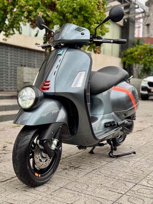 Piaggio Vespa GTV 300 HPE Xám