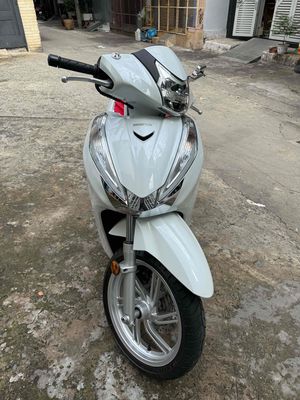 Sh300i ĐkLĐ 2023 Xe Nhà Dùng zin 100%. Mua bán Xe máy tại Quận 11 Tp Hồ Chí Minh được đăng bởi mr hình 1