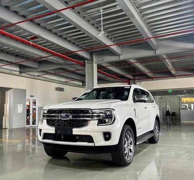 ✅Everest Titanium 2026 2 Cầu (Trắng Đen) Giao Ngay