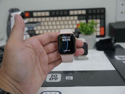 Apple Watch Series 5 40mm Hồng Đẹp như 100%. Mua bán Thiết bị đeo thông minh tại Quận Gò Vấp Tp Hồ Chí Minh được đăng bởi KHÁNH HUNTER