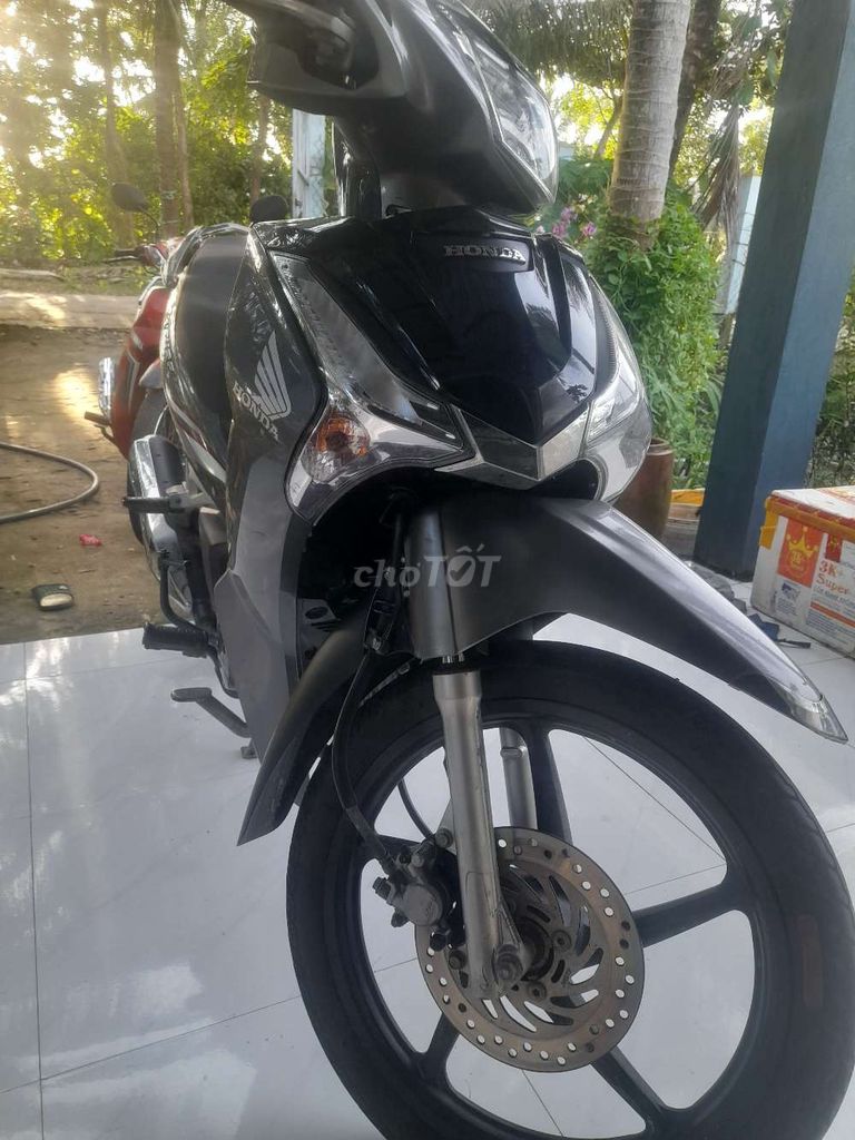 Cần đổi xe nên sang lại cho anh em cần đi làm. Mua bán Xe máy tại Huyện An Biên Kiên Giang được đăng bởi Hiếu hình 6