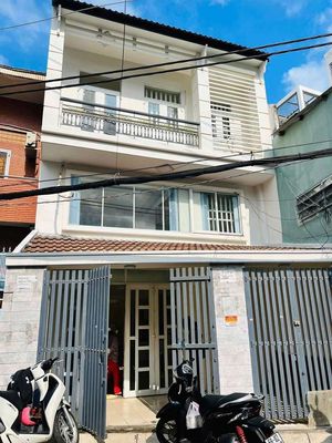 Rent · 3 bd · 72 м² · Quận Tân Bình, ул. Đường Âu Cơ