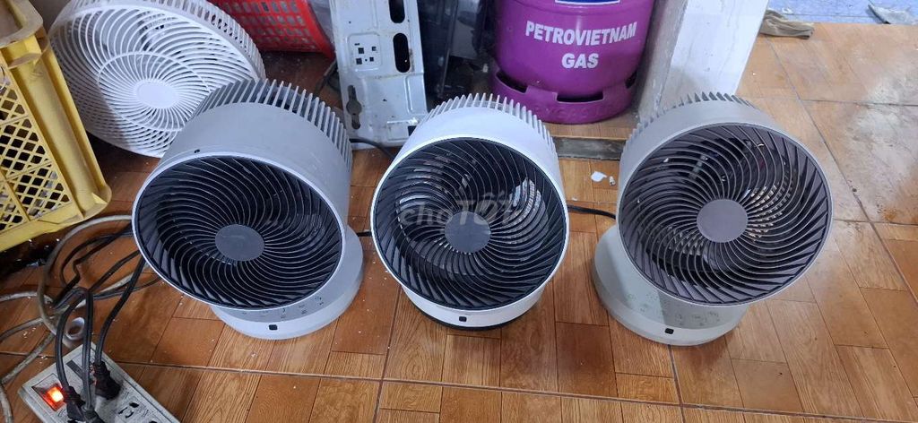 Quạt bàn Xám. Mua bán Quạt tại Thành phố Vũng Tàu Bà Rịa - Vũng Tàu được đăng bởi Vinh Trực hình 1