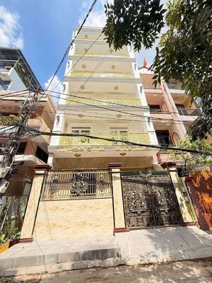 tòa vp mới xây đường 3/2, dt. 8x18m 1 tr 5 lầu st.