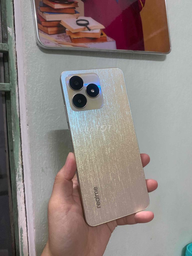 Realme C53 8G/256G Vàng pin 5000, mới 99%. Mua bán Điện thoại tại Quận Hải Châu Đà Nẵng được đăng bởi Hieu hình 1